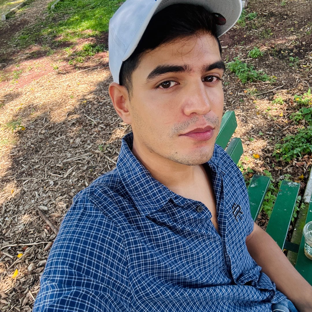 Mexican Electropop Artist Tebin Ramos Releases New Single “Estrella Fugaz”