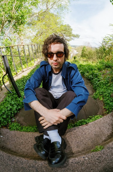 Noah Villeneuve’s “Songs of Noah Villeneuve” Is A Stunning Debut That Wears Its Heart Proudly on Its Sleeve